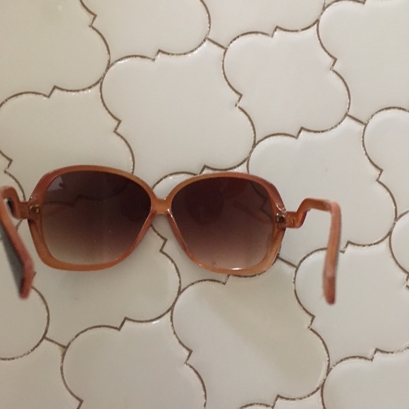 Brown oversized sunglasses Sunnies Shades - Picture 3 of 7